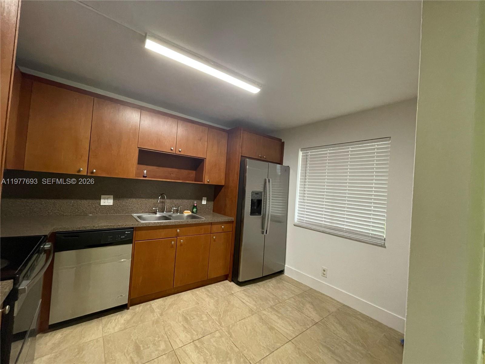 16481 Blatt Blvd #102, Weston FL 33326