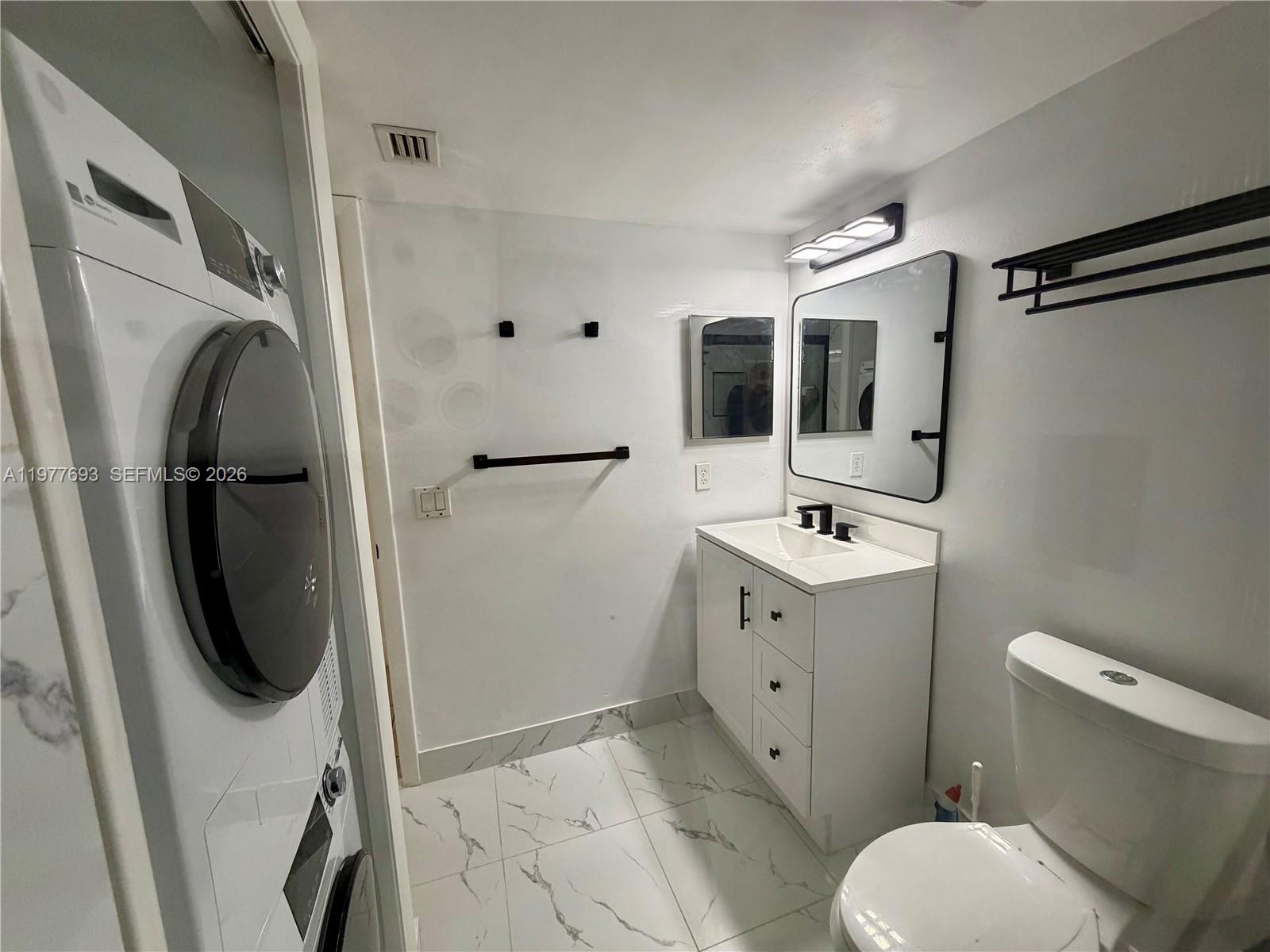 16481 Blatt Blvd #102, Weston FL 33326