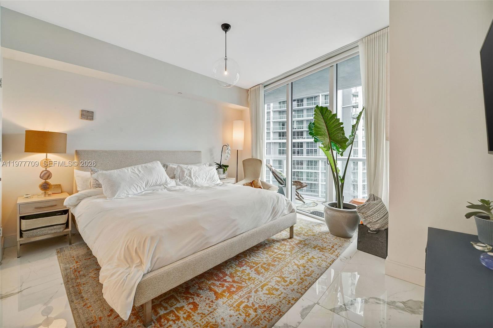 495 Brickell Ave #2804, Miami FL 33131