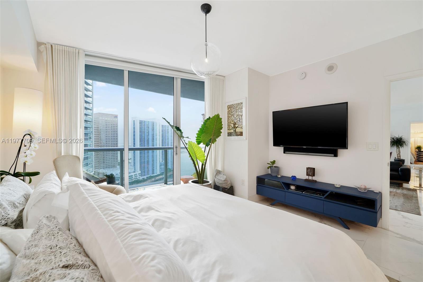 495 Brickell Ave #2804, Miami FL 33131