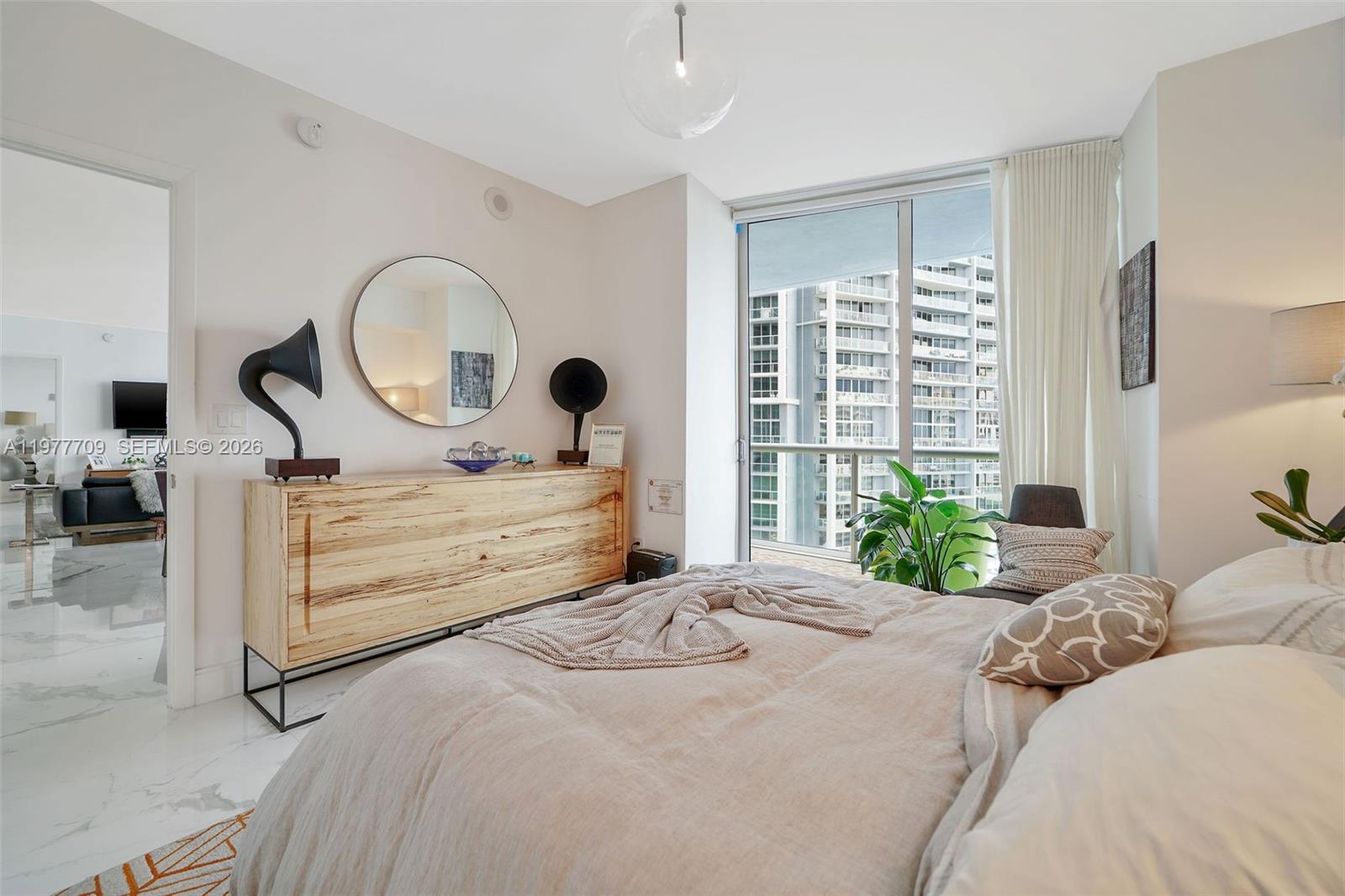 495 Brickell Ave #2804, Miami FL 33131