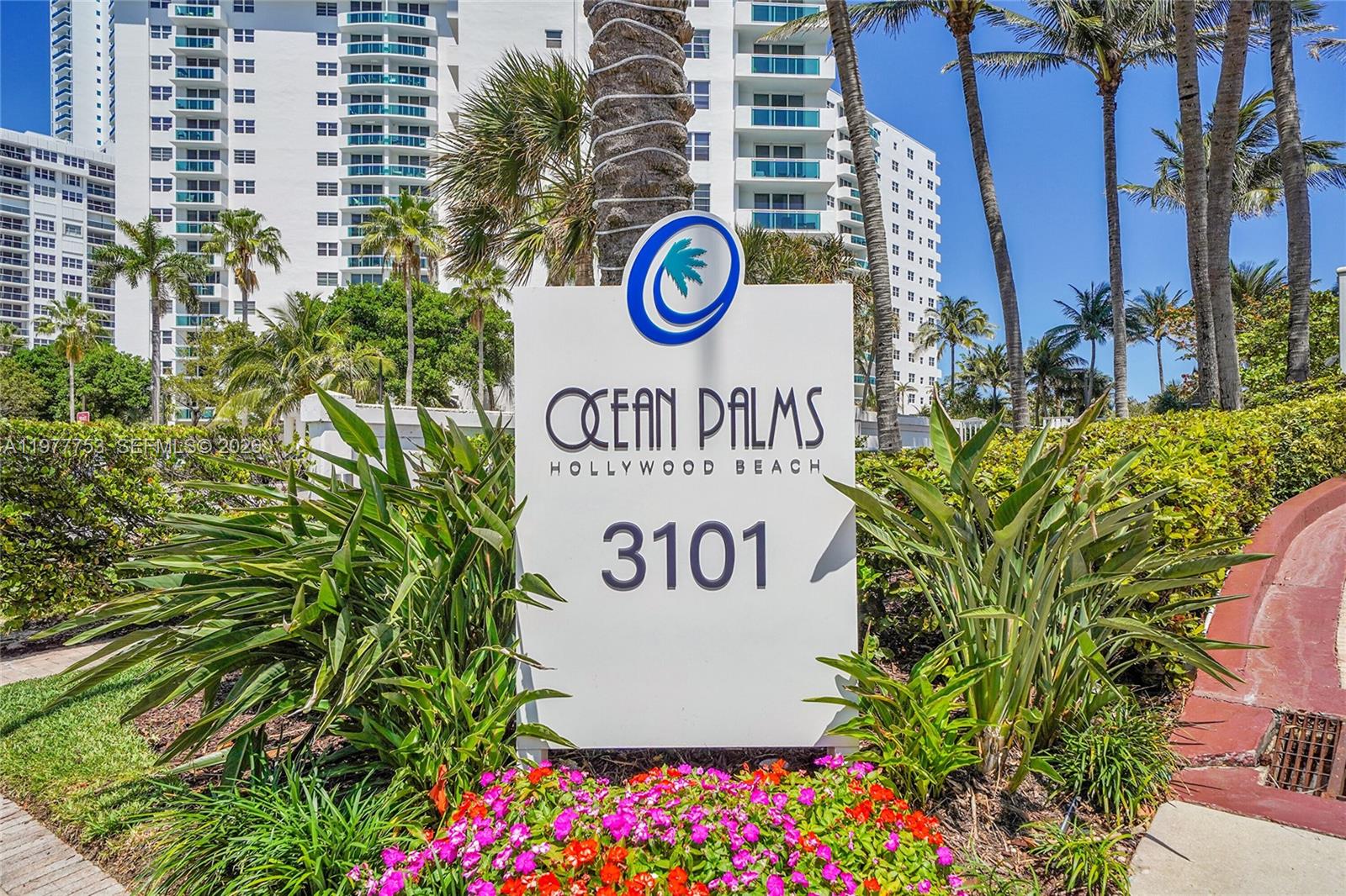 3101 S Ocean Dr #2807, Hollywood FL 33019