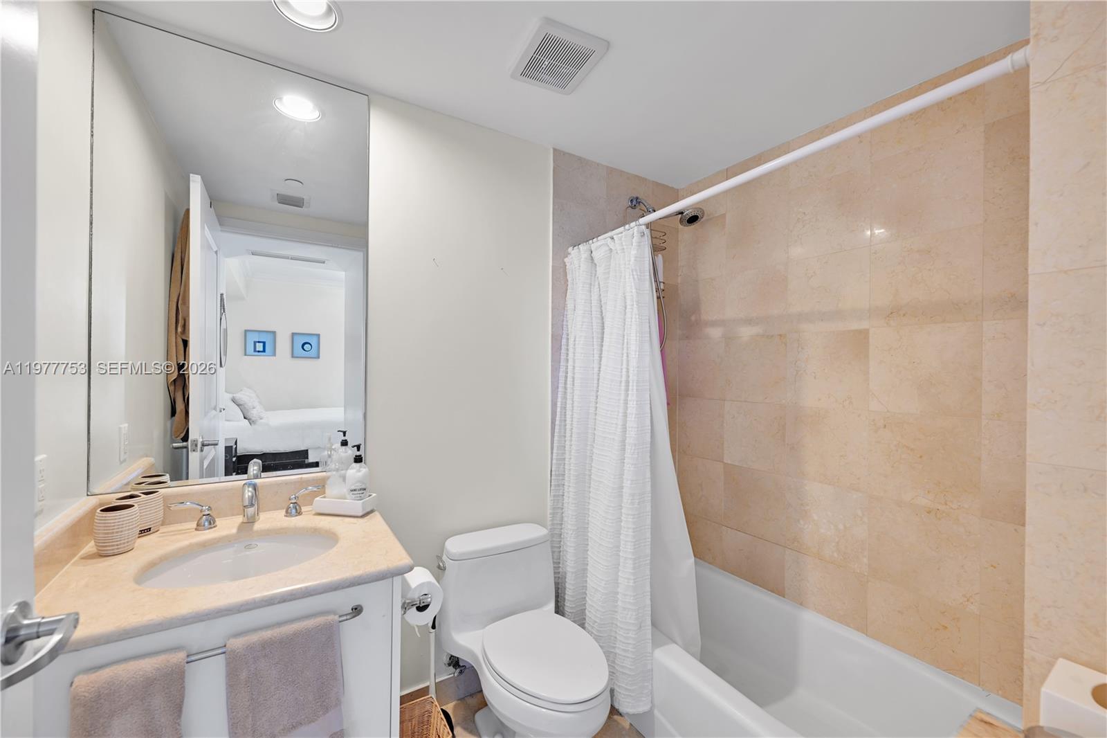 3101 S Ocean Dr #2807, Hollywood FL 33019