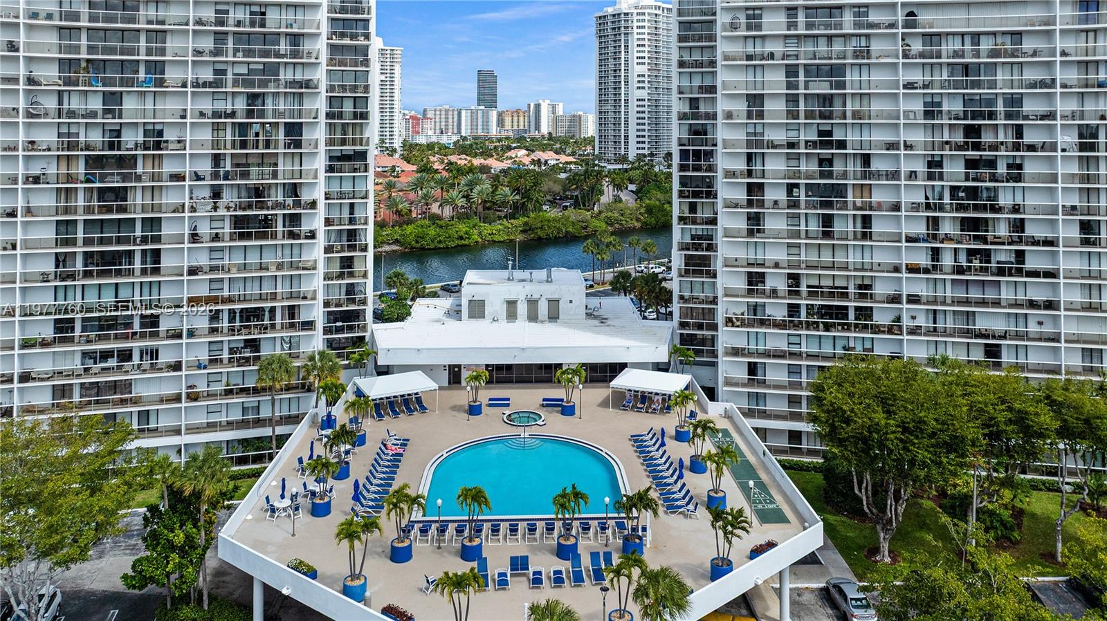 3731 N Country Club Dr #229, Aventura FL 33180