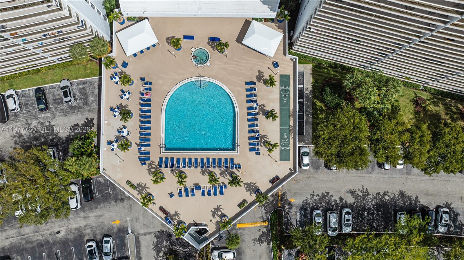 3731 N Country Club Dr #229, Aventura FL 33180