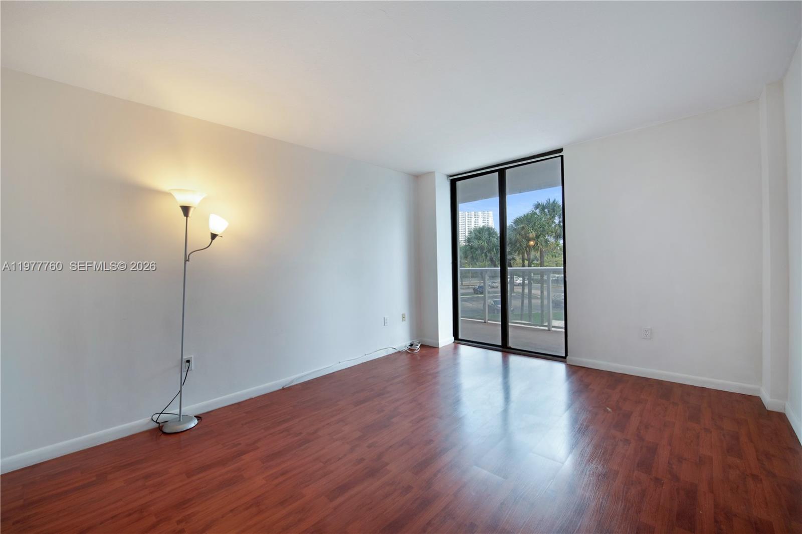 3731 N Country Club Dr #229, Aventura FL 33180