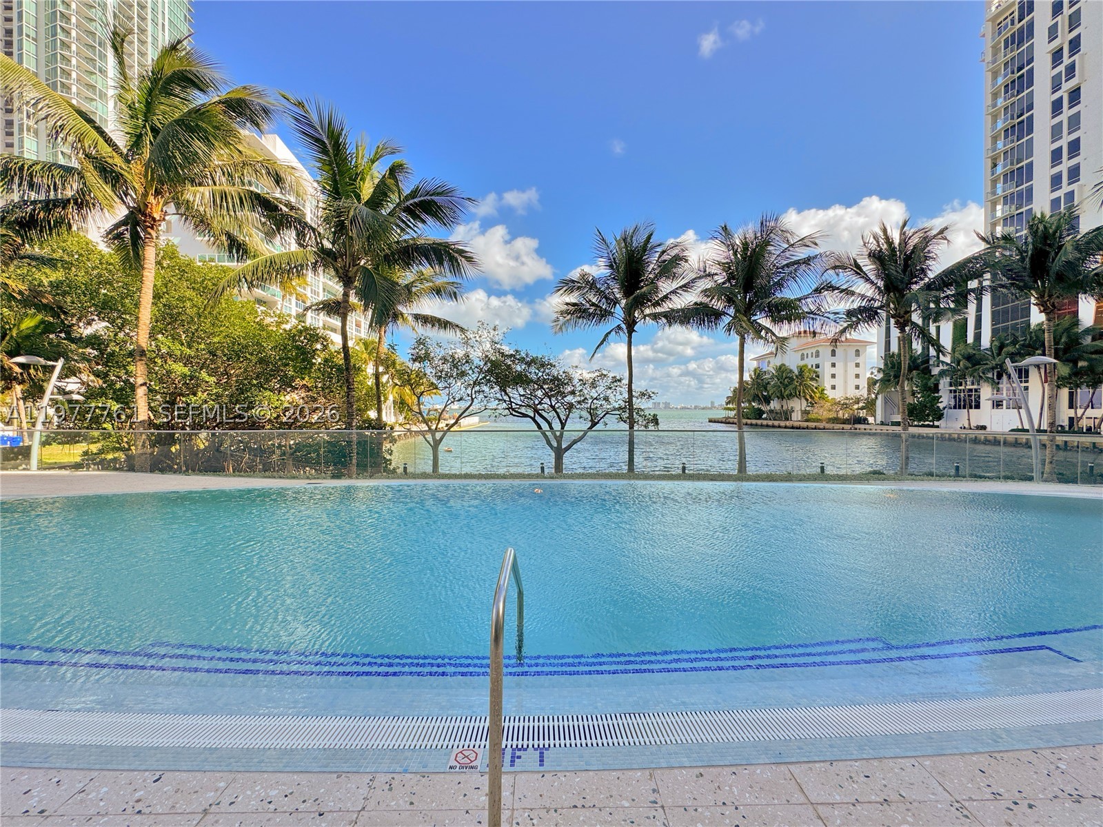 460 NE 28th St #1708, Miami FL 33137