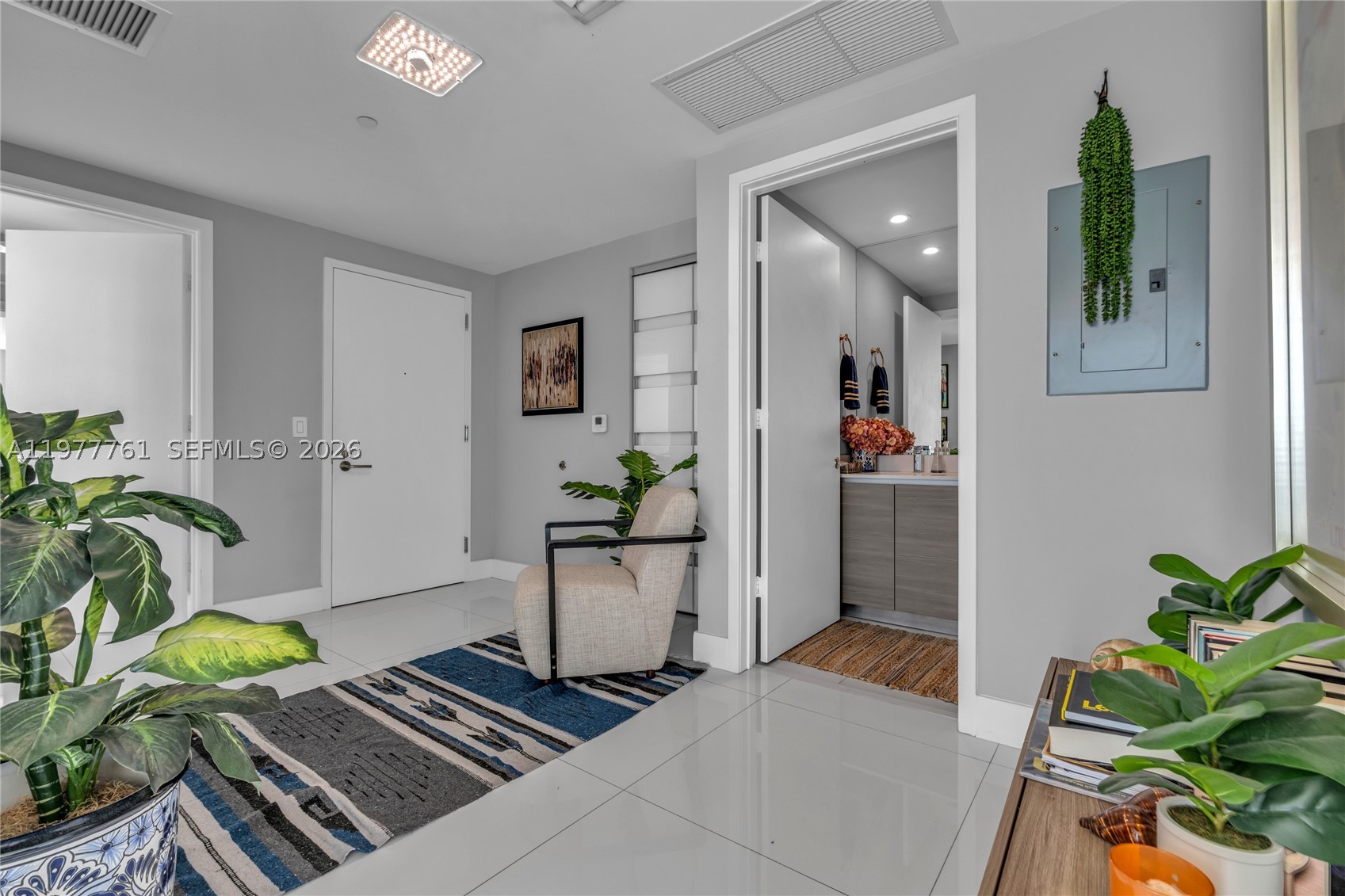 460 NE 28th St #1708, Miami FL 33137