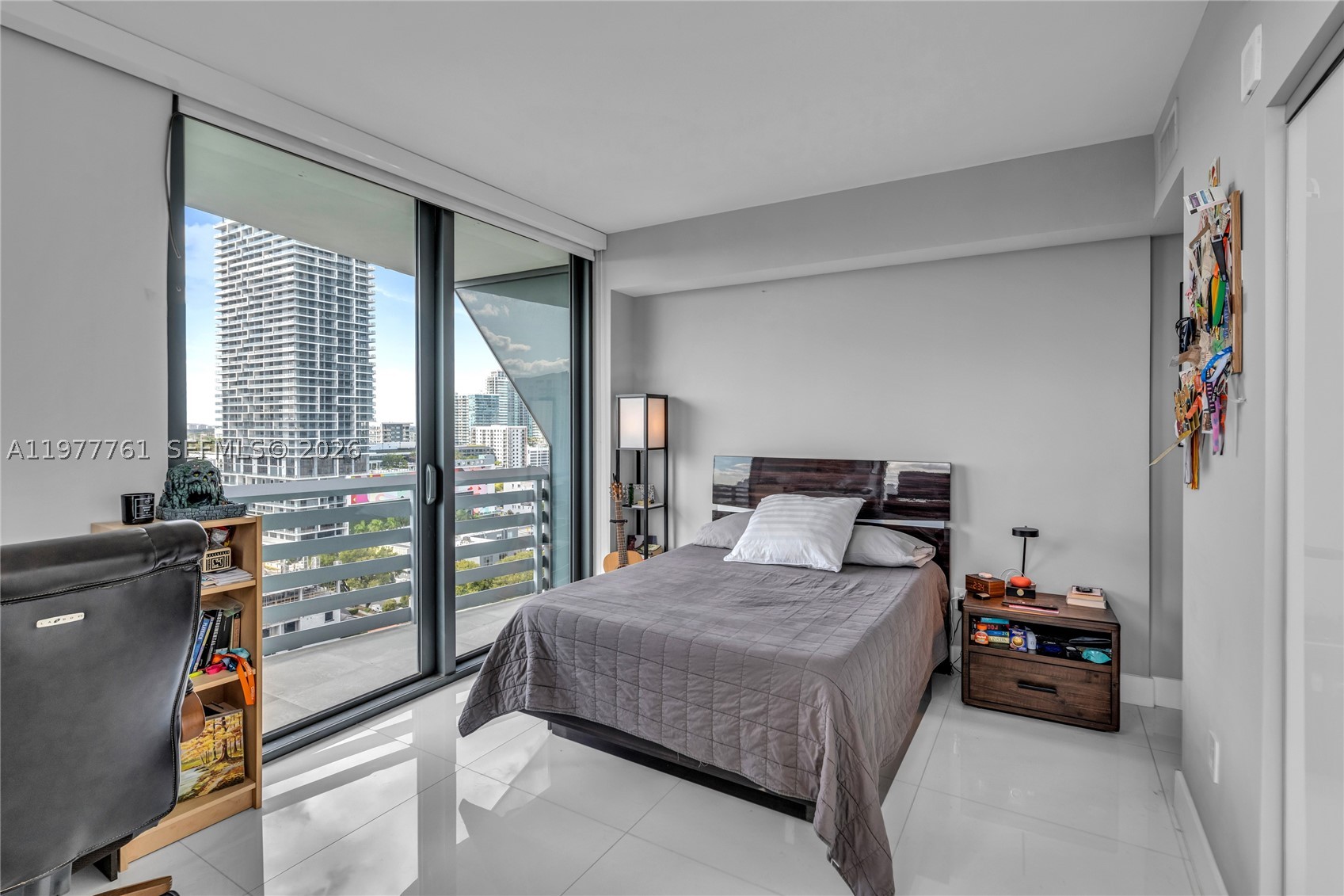 460 NE 28th St #1708, Miami FL 33137