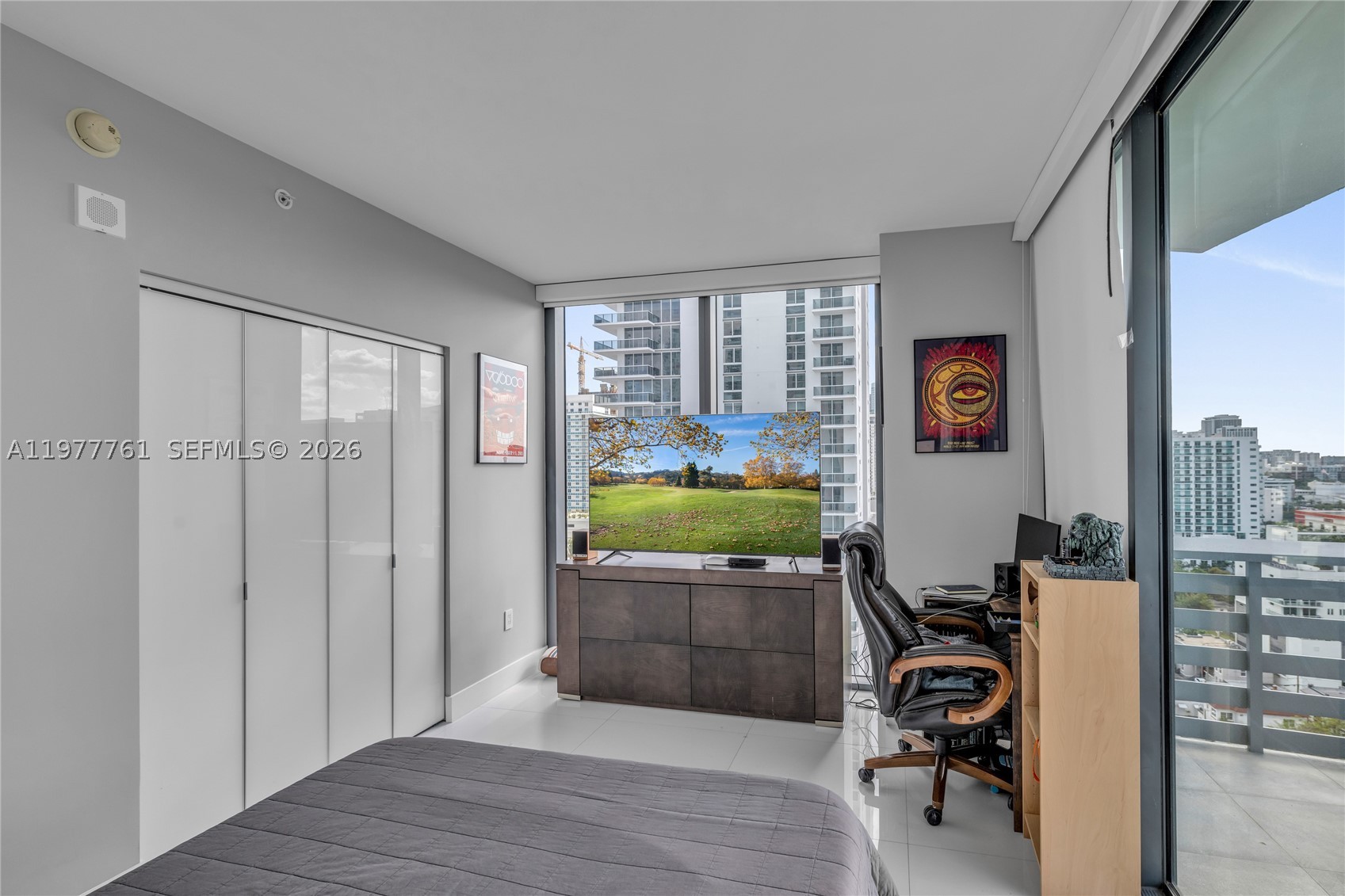 460 NE 28th St #1708, Miami FL 33137