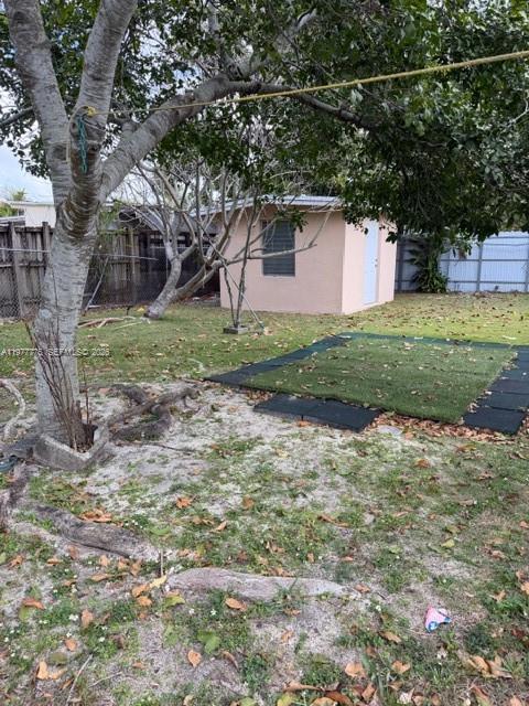 10945 SW 41st St, Miami FL 33165