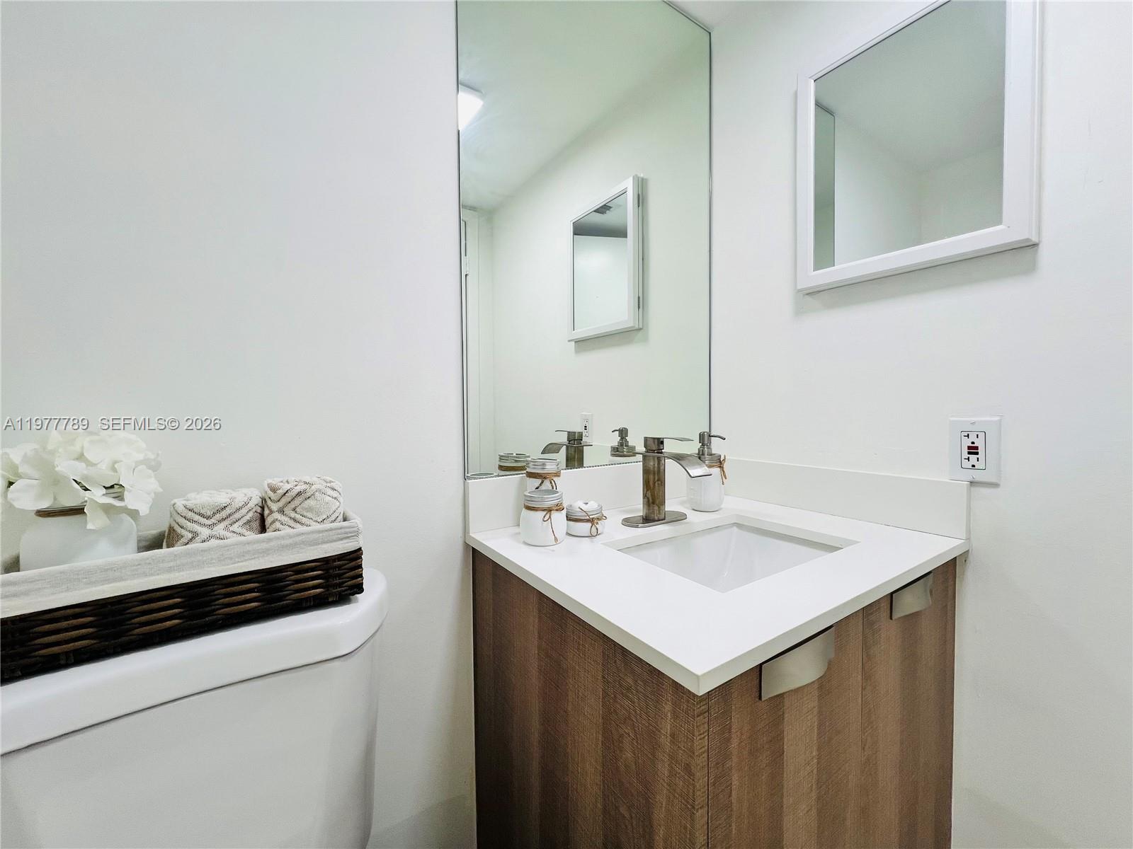 540 Brickell Key Dr #202, Miami FL 33131