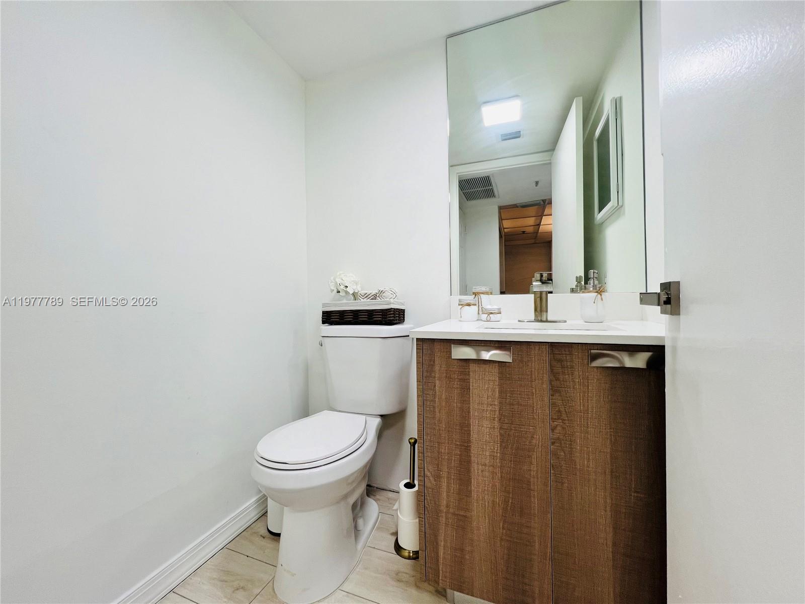 540 Brickell Key Dr #202, Miami FL 33131
