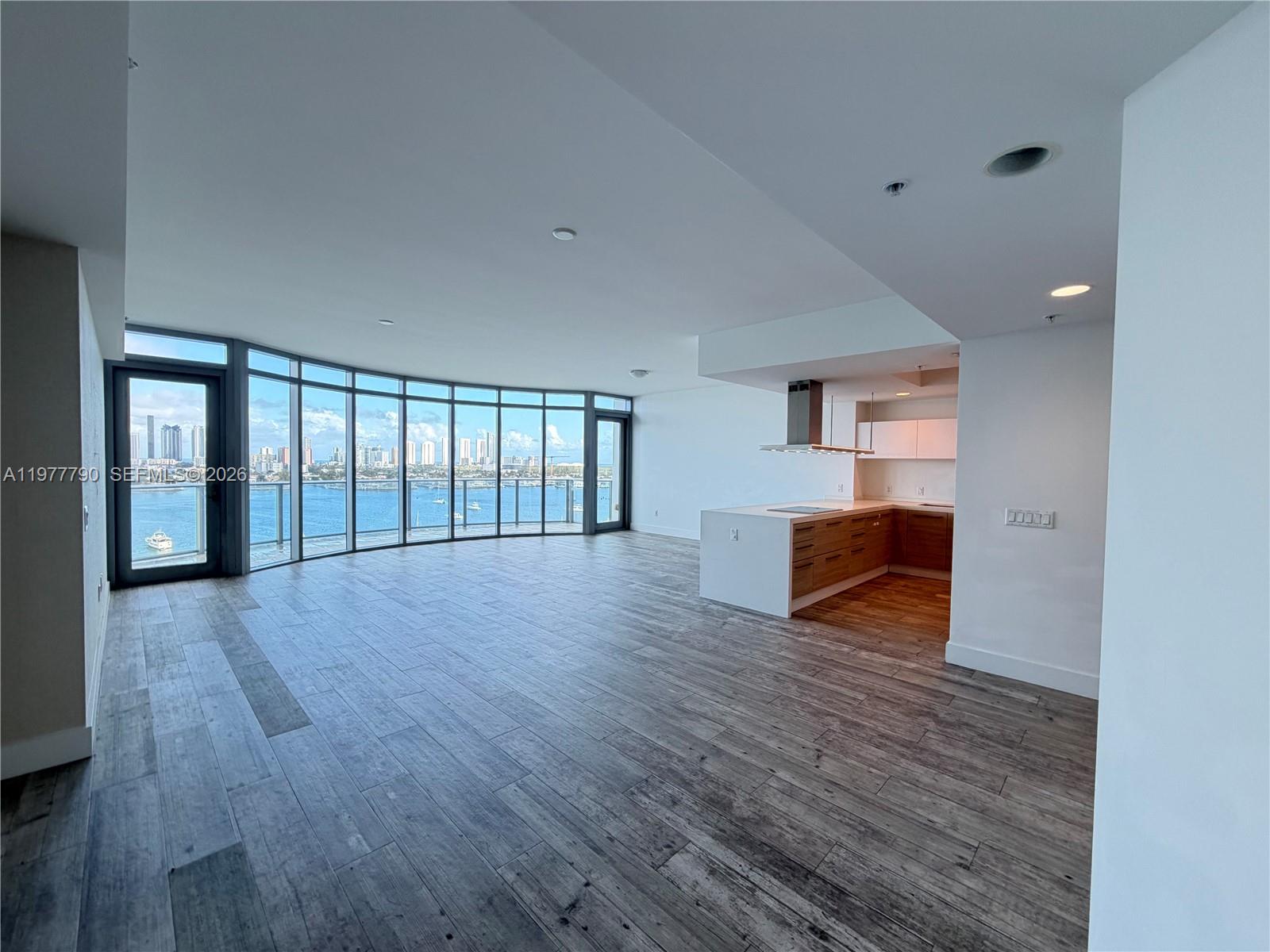 17111 Biscayne Blvd #1211, North Miami Beach FL 33160