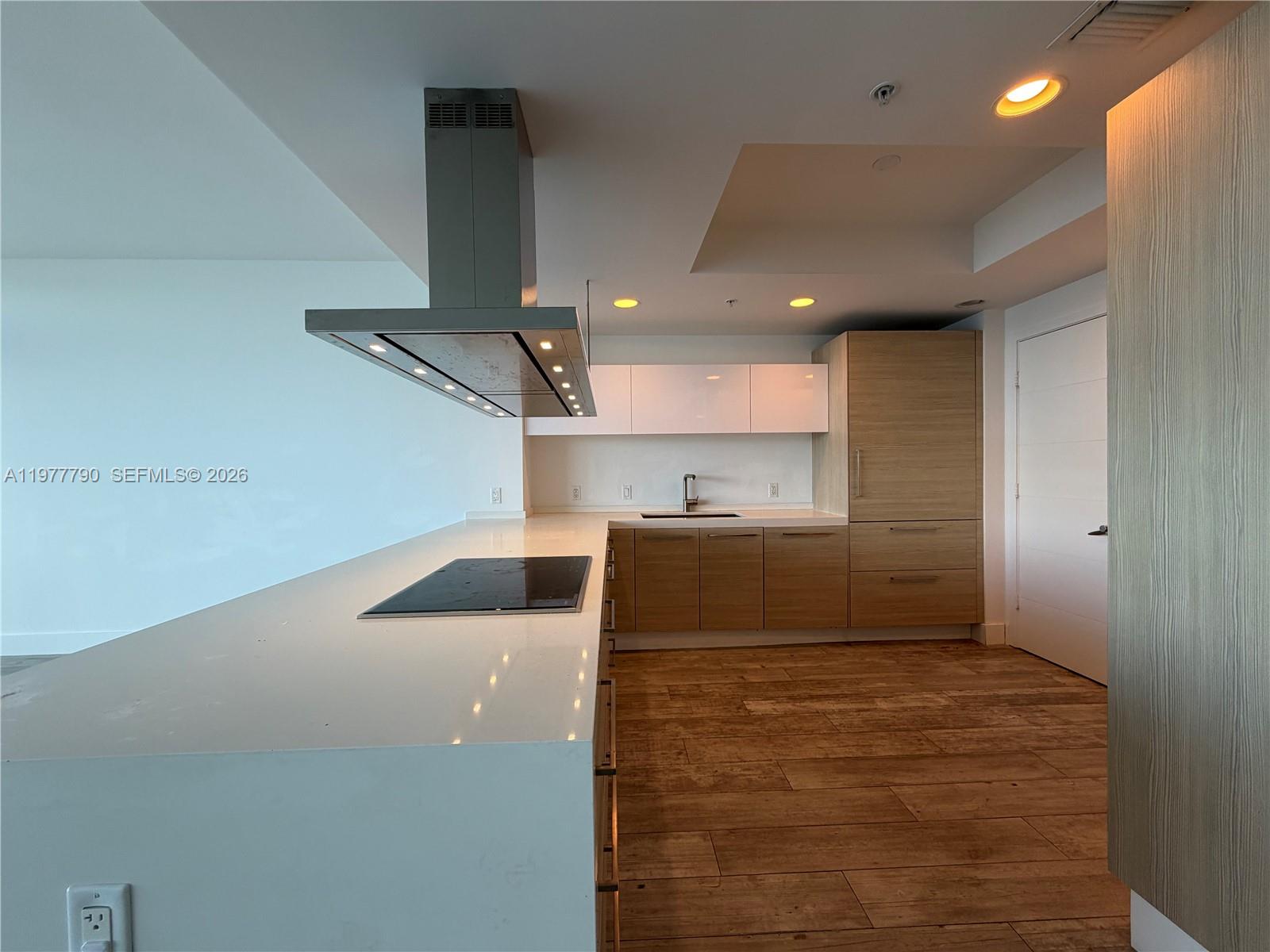 17111 Biscayne Blvd #1211, North Miami Beach FL 33160