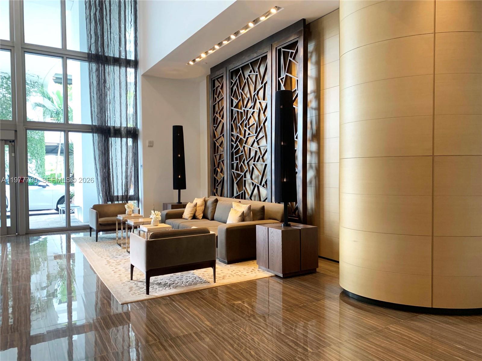 17111 Biscayne Blvd #1211, North Miami Beach FL 33160