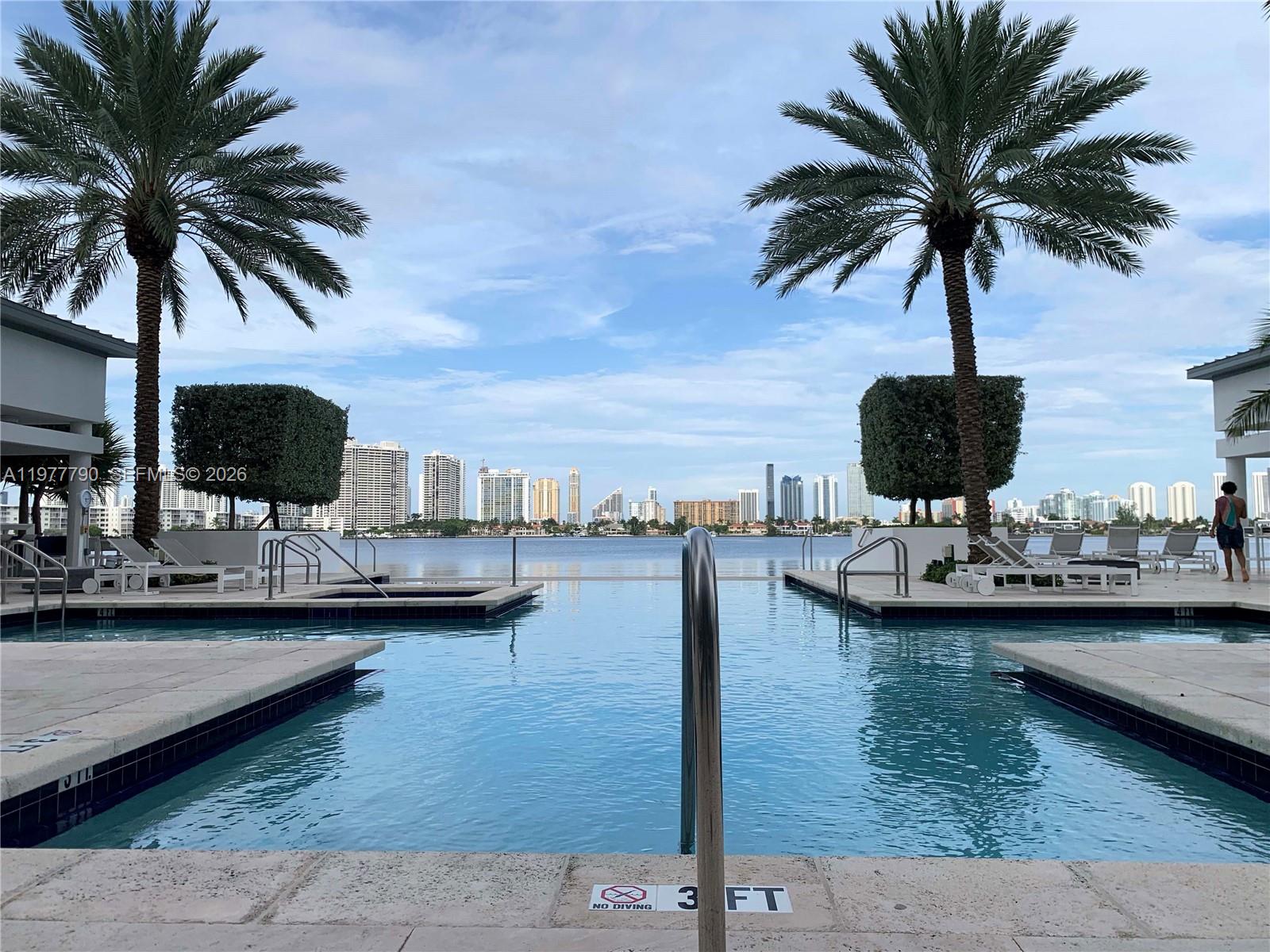 17111 Biscayne Blvd #1211, North Miami Beach FL 33160