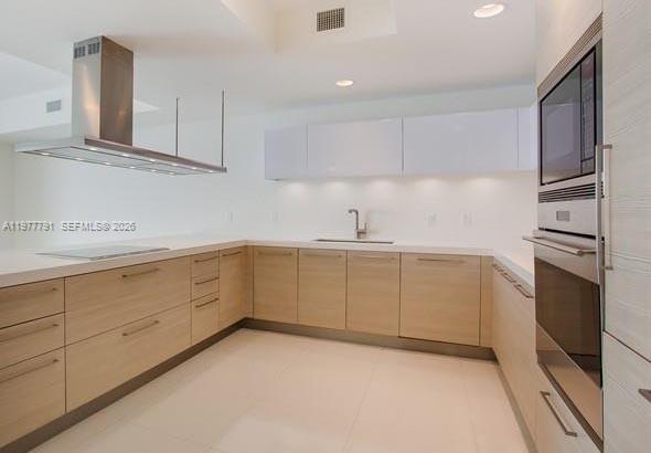 17301 Biscayne Blvd #1103, North Miami Beach FL 33160