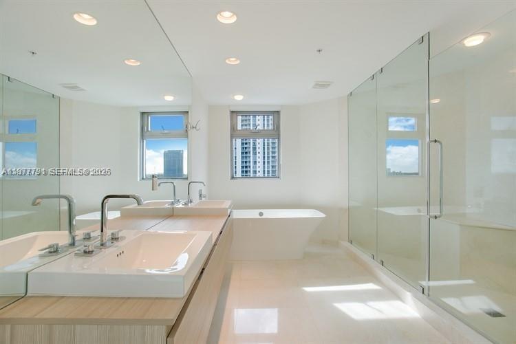 17301 Biscayne Blvd #1103, North Miami Beach FL 33160