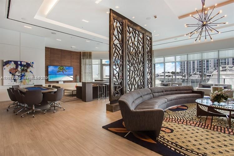 17301 Biscayne Blvd #1103, North Miami Beach FL 33160