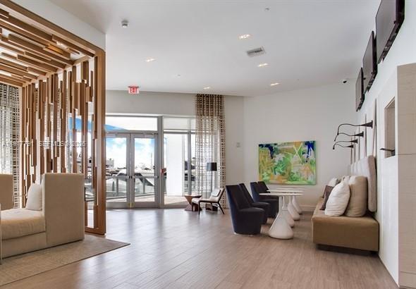 17301 Biscayne Blvd #1103, North Miami Beach FL 33160