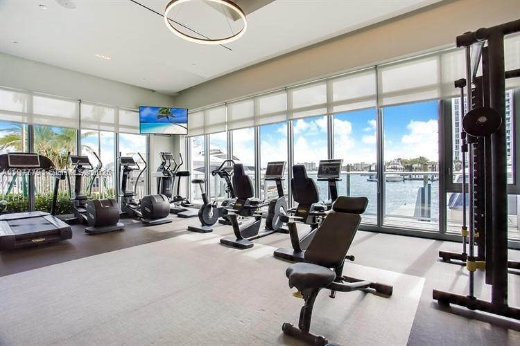 17301 Biscayne Blvd #1103, North Miami Beach FL 33160