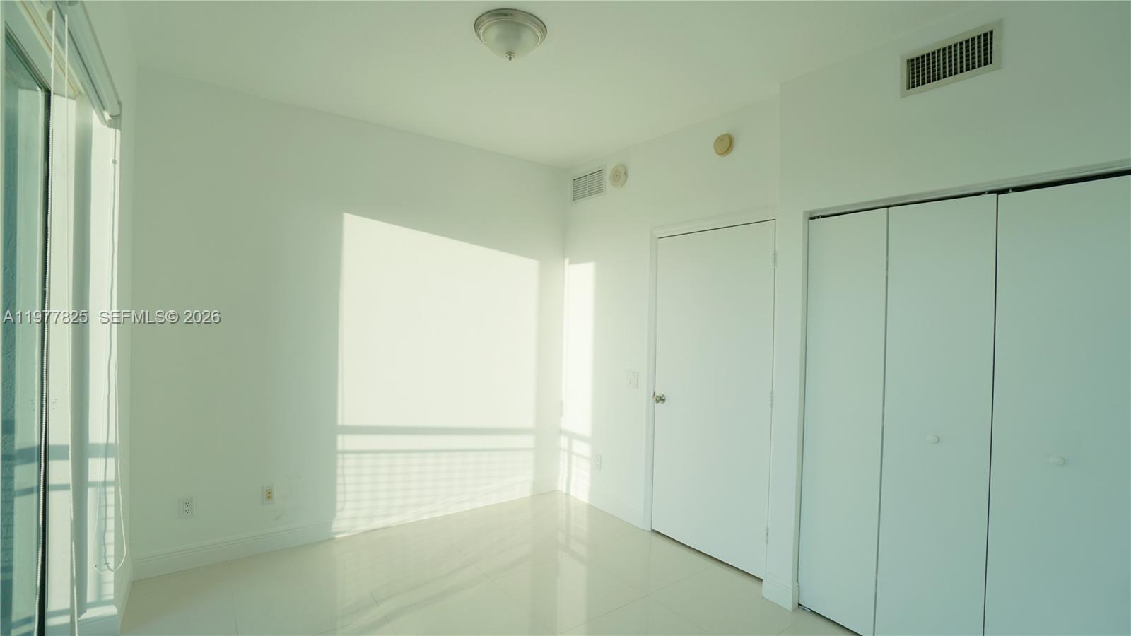 60 SW 13th St #2215, Miami FL 33130