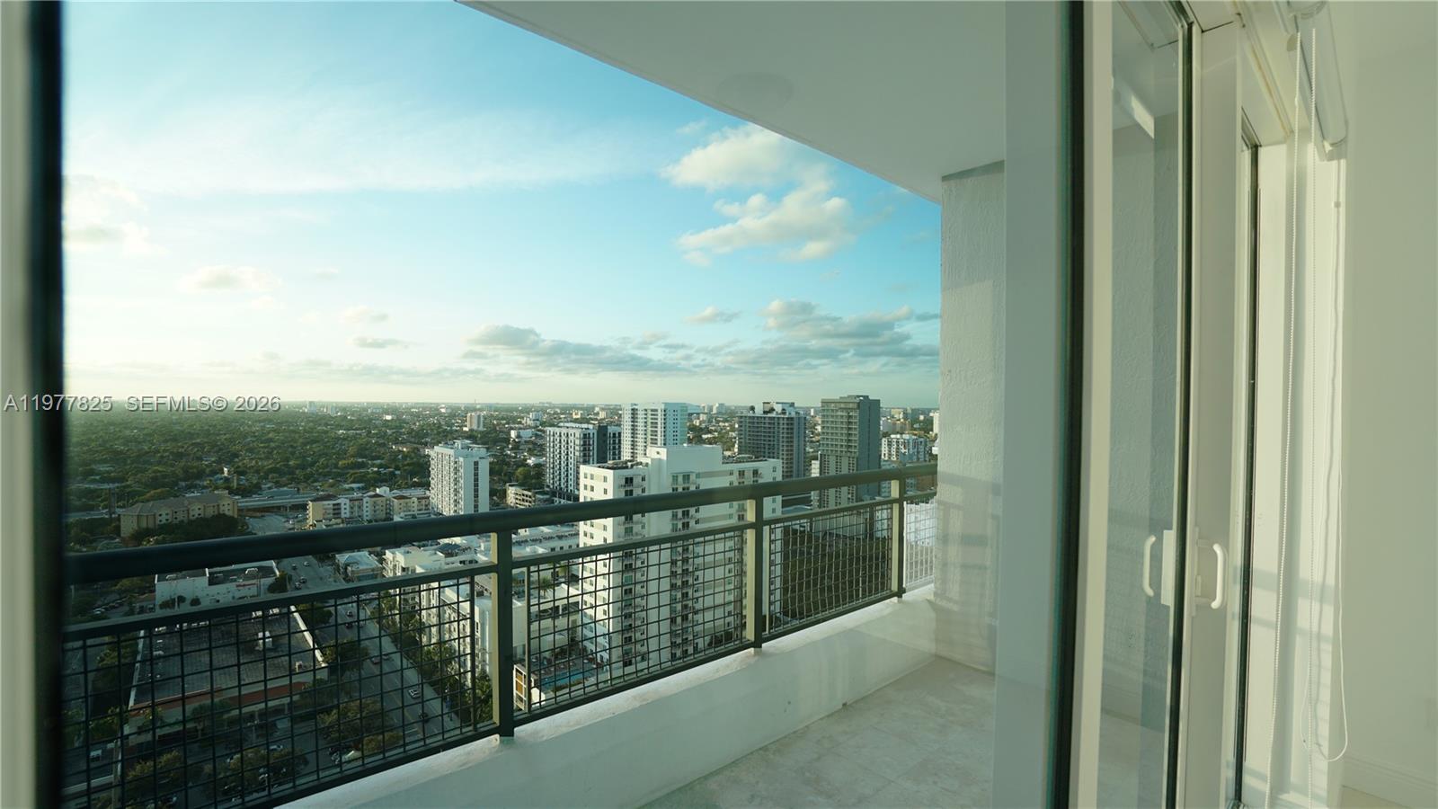 60 SW 13th St #2215, Miami FL 33130