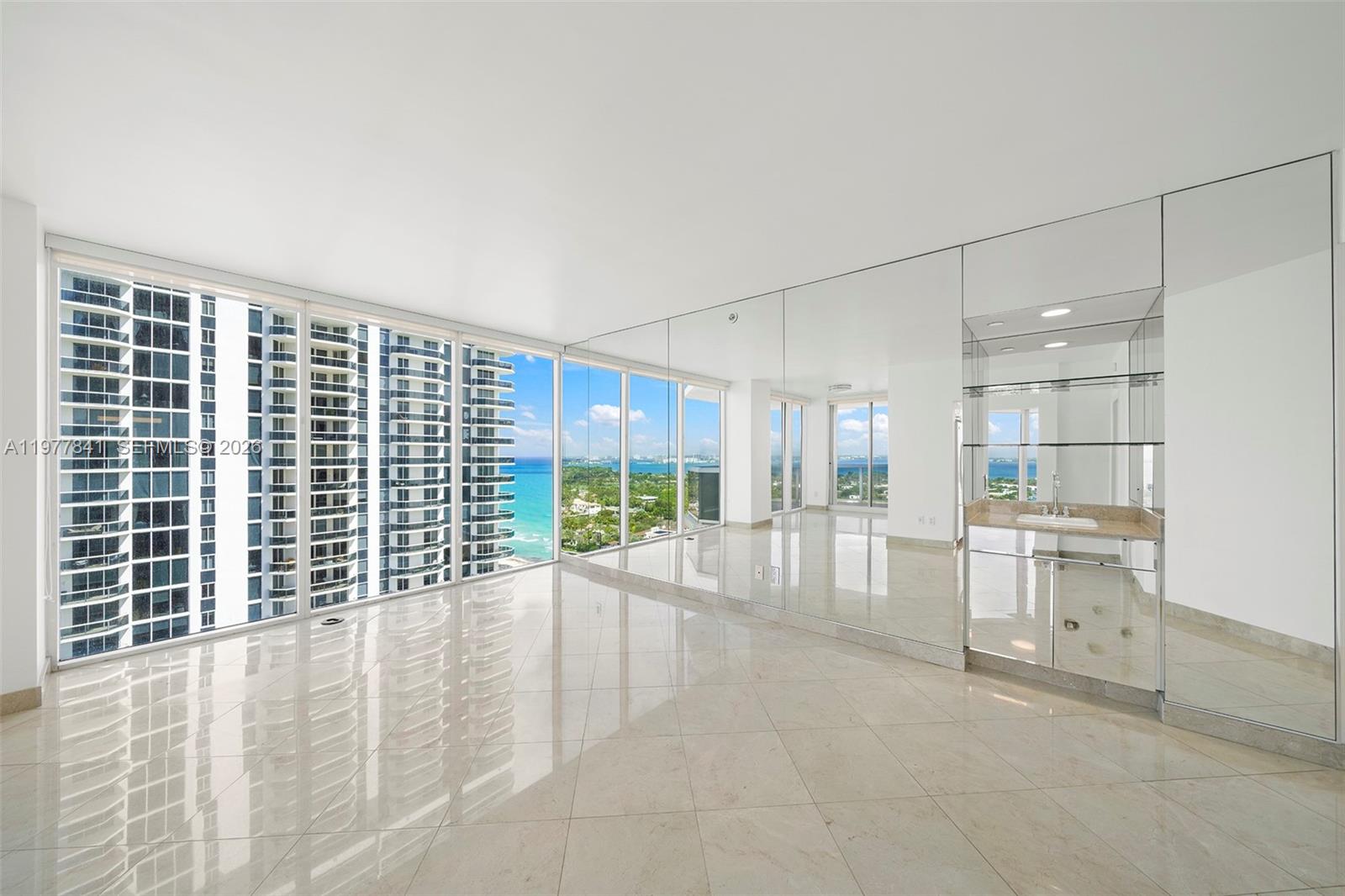 4775 Collins Ave #2507, Miami Beach FL 33140