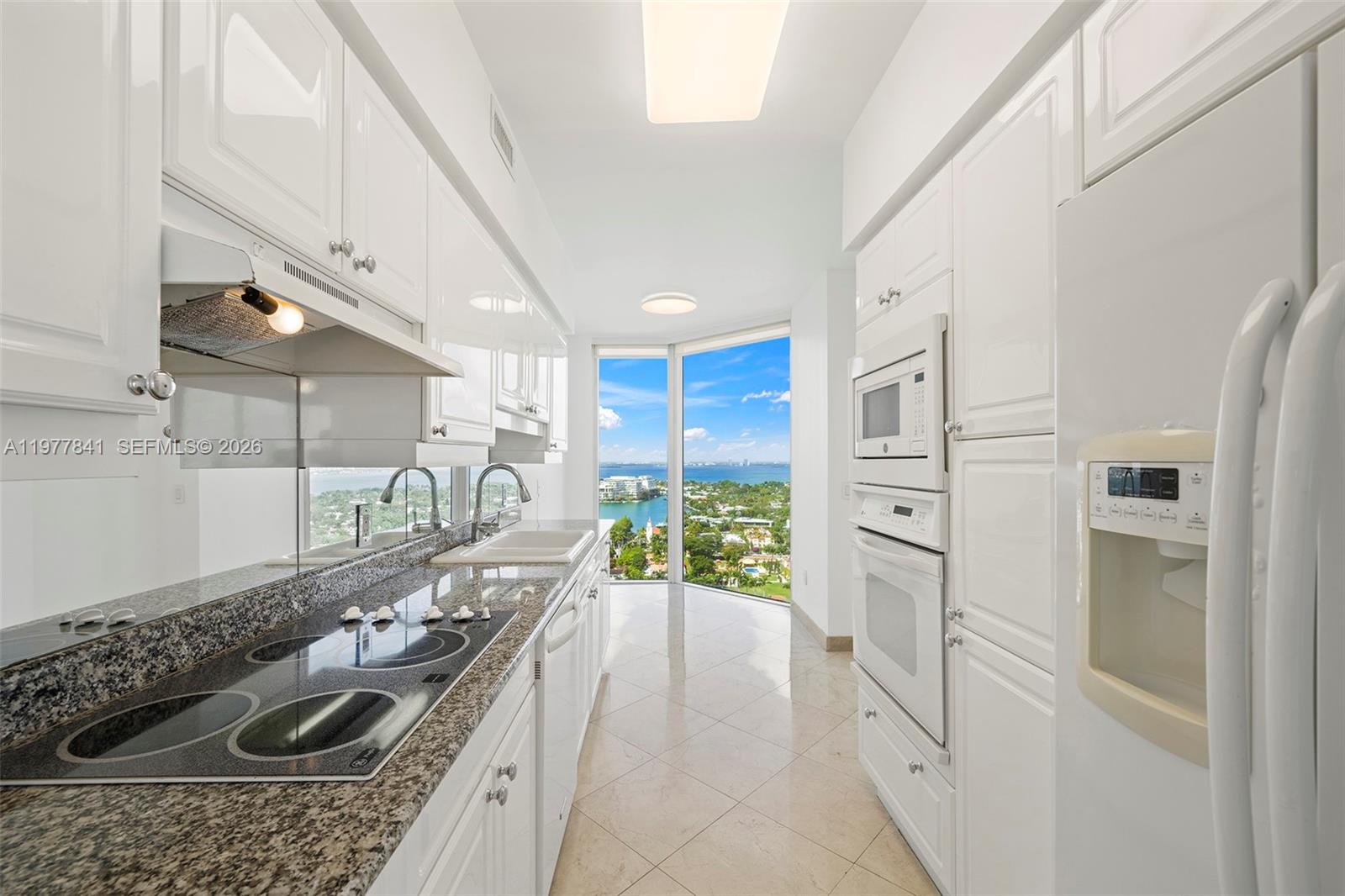 4775 Collins Ave #2507, Miami Beach FL 33140