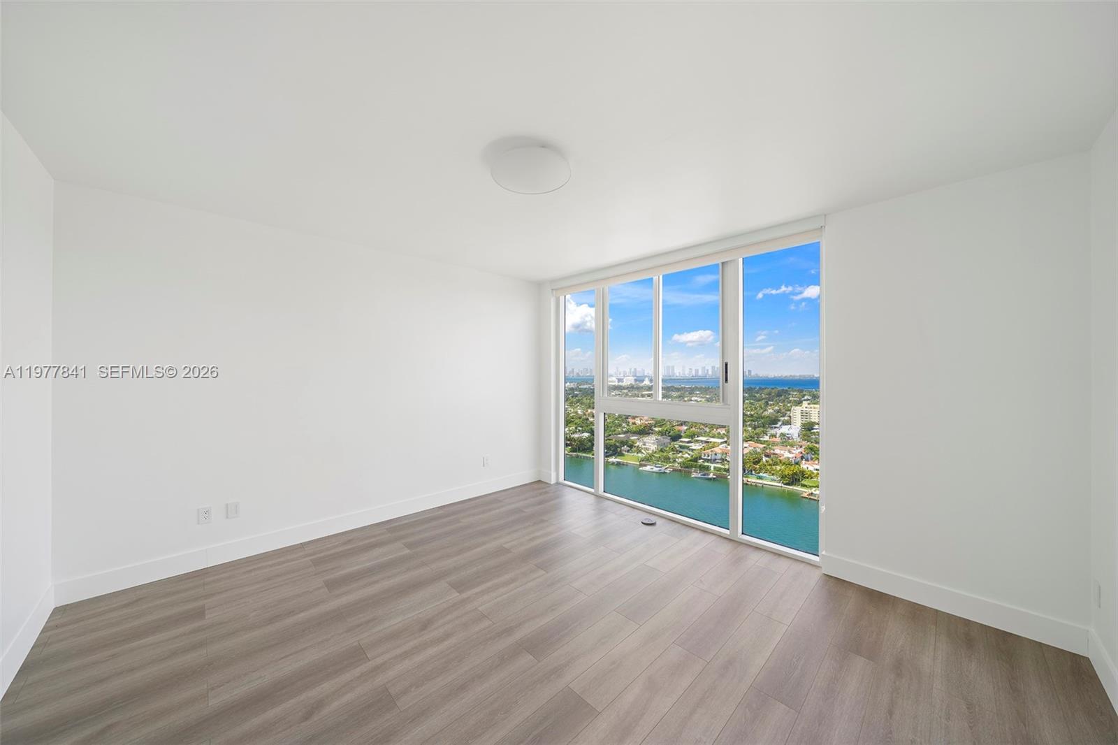 4775 Collins Ave #2507, Miami Beach FL 33140