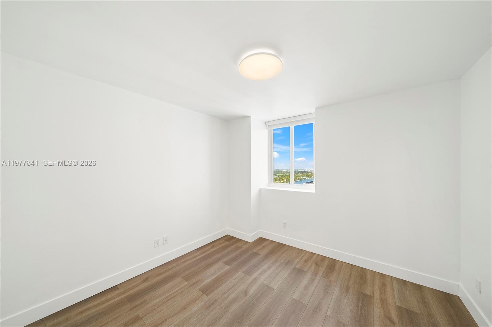 4775 Collins Ave #2507, Miami Beach FL 33140