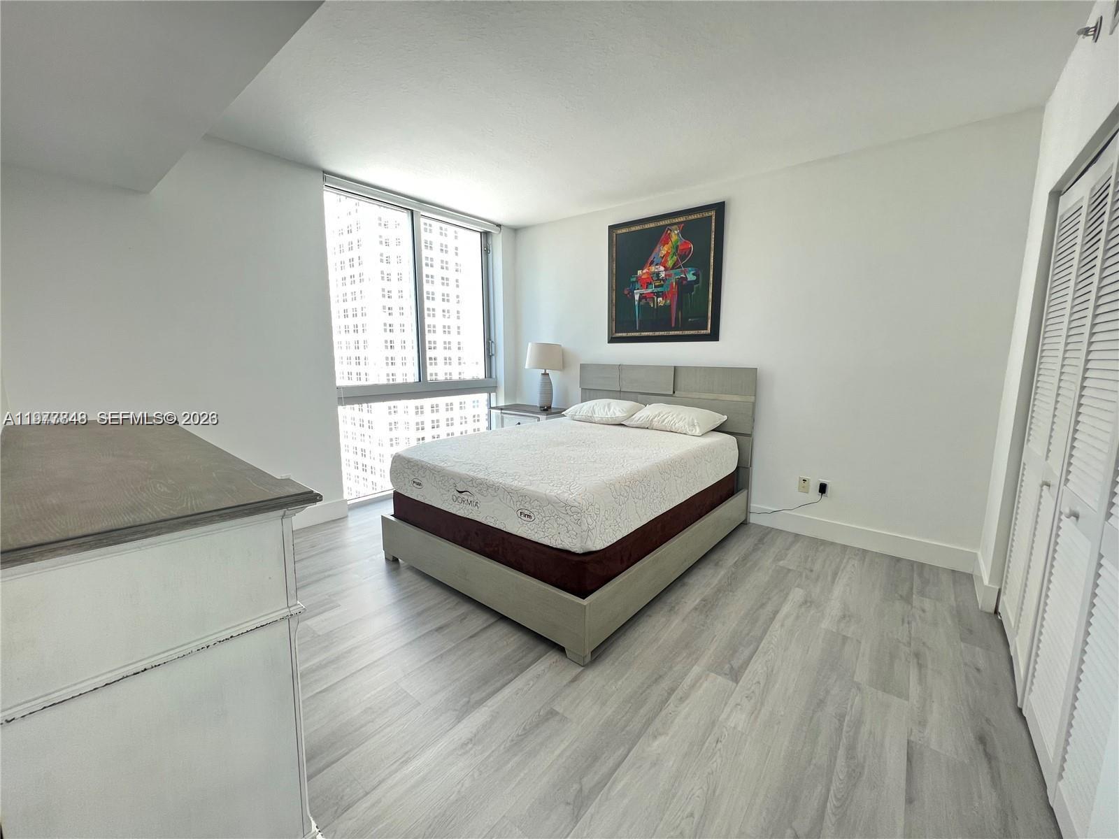 325 S Biscayne Blvd #2415, Miami FL 33131