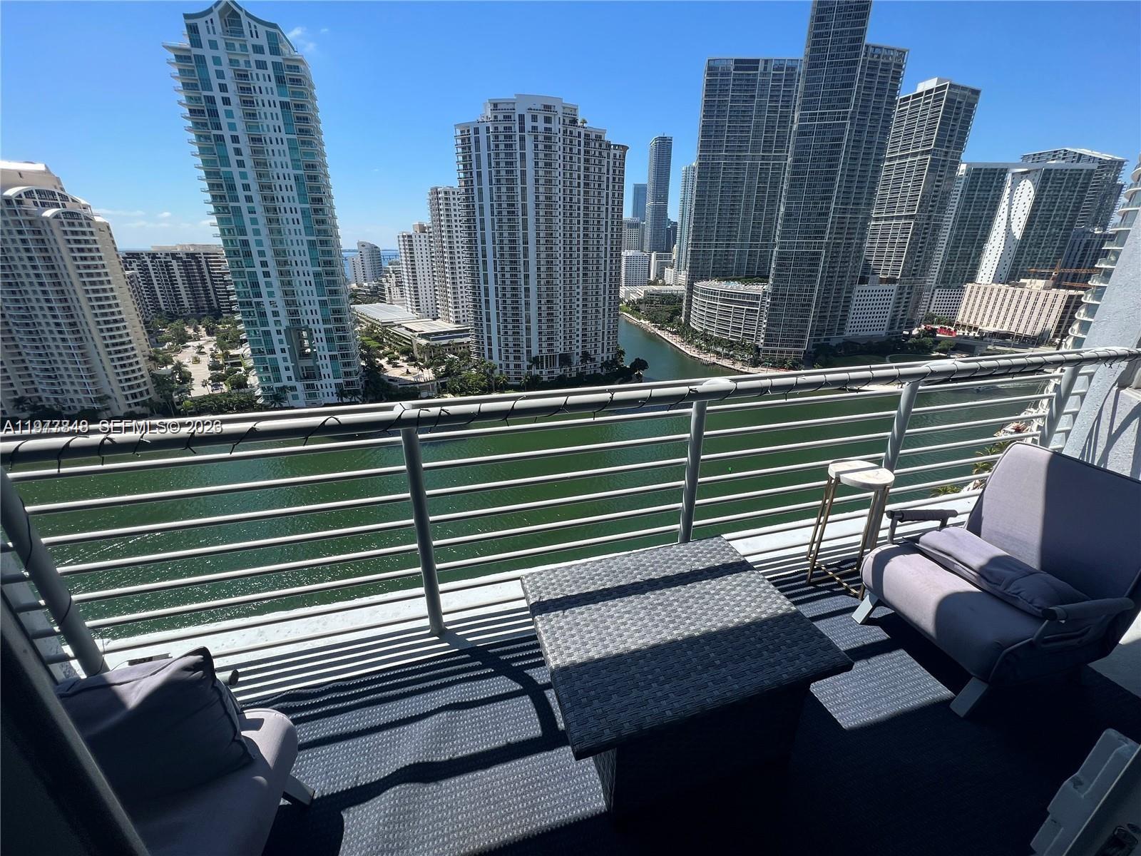 325 S Biscayne Blvd #2415, Miami FL 33131