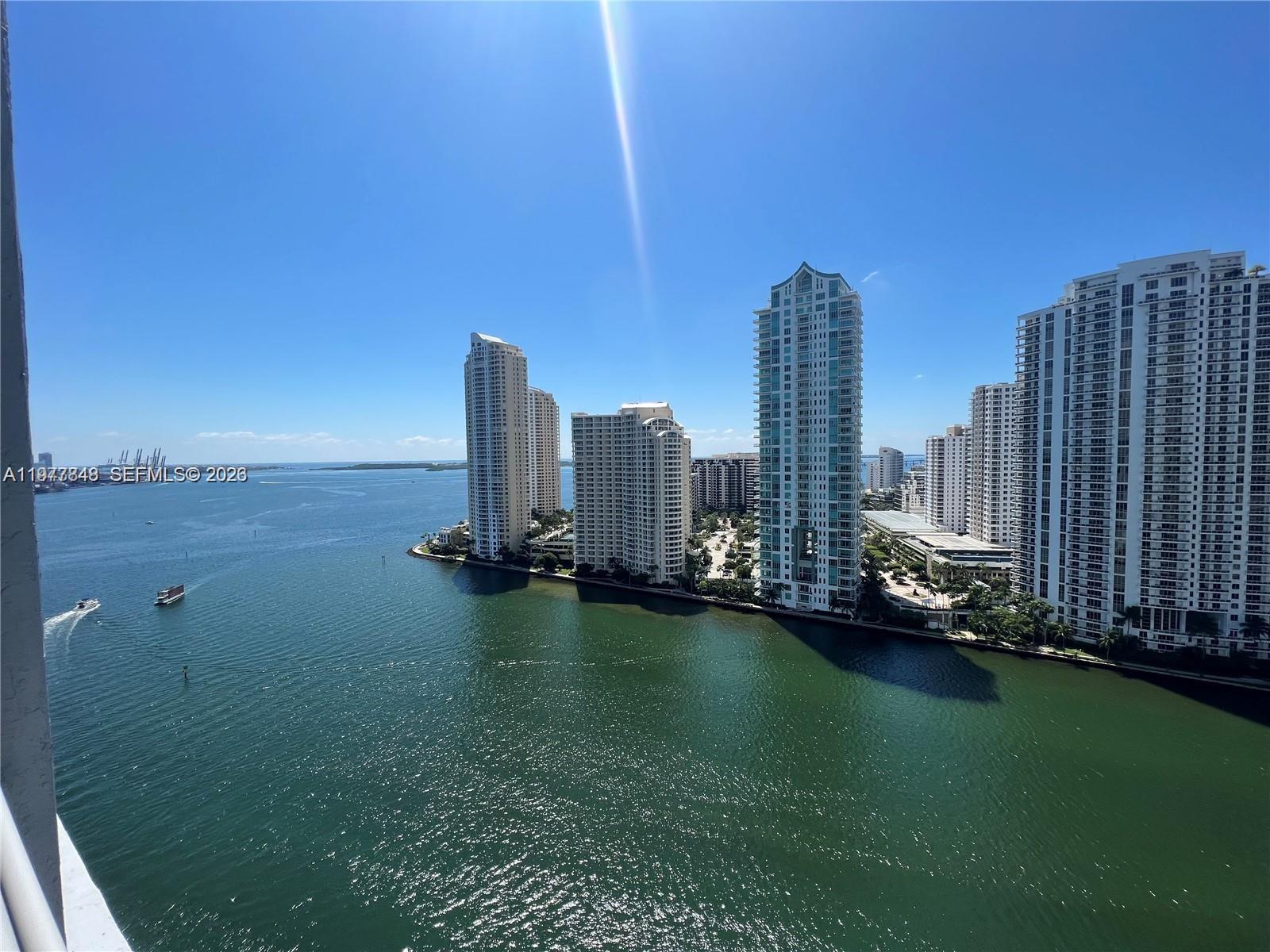 325 S Biscayne Blvd #2415, Miami FL 33131
