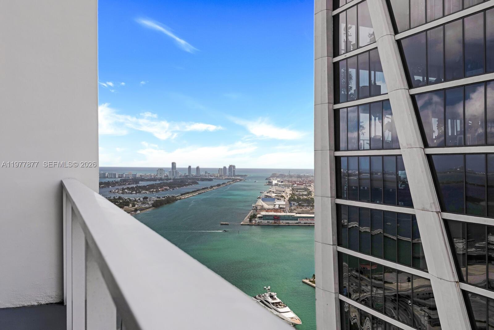 1040 Biscayne Blvd #4208, Miami FL 33132