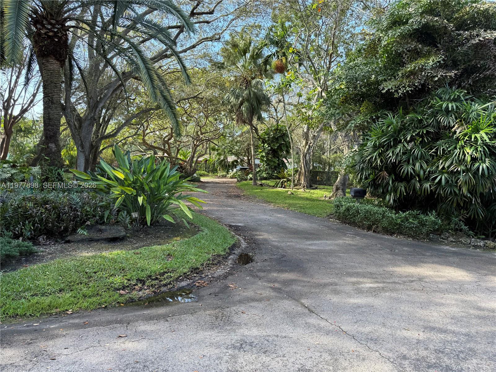 6399 SW 100th St #0, Pinecrest FL 33156