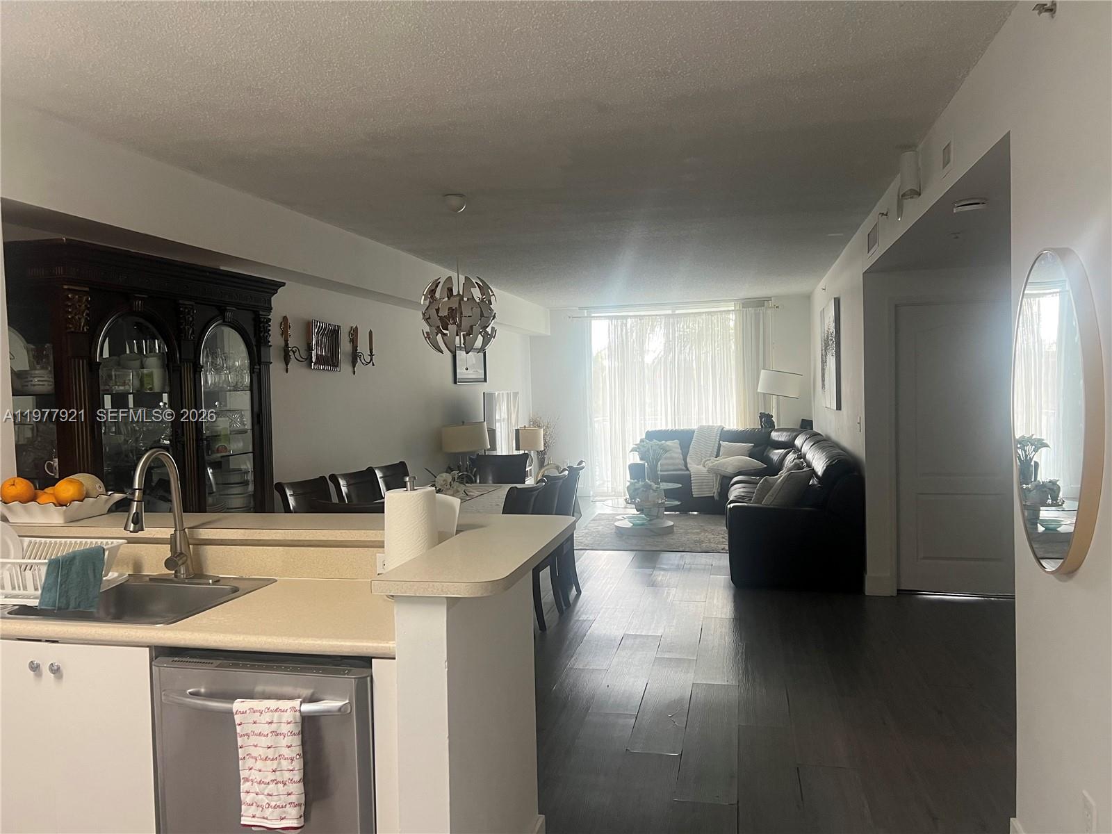 5099 NW 7th St #505, Miami FL 33126
