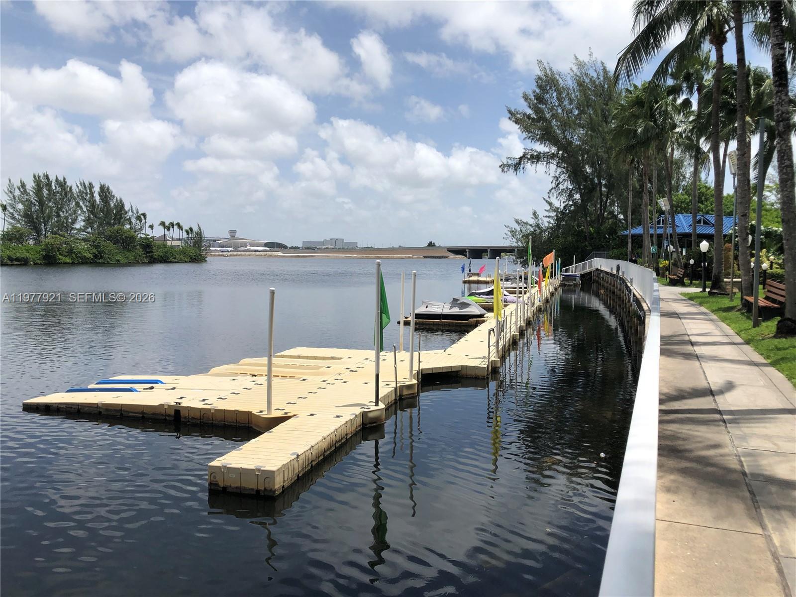 5099 NW 7th St #505, Miami FL 33126
