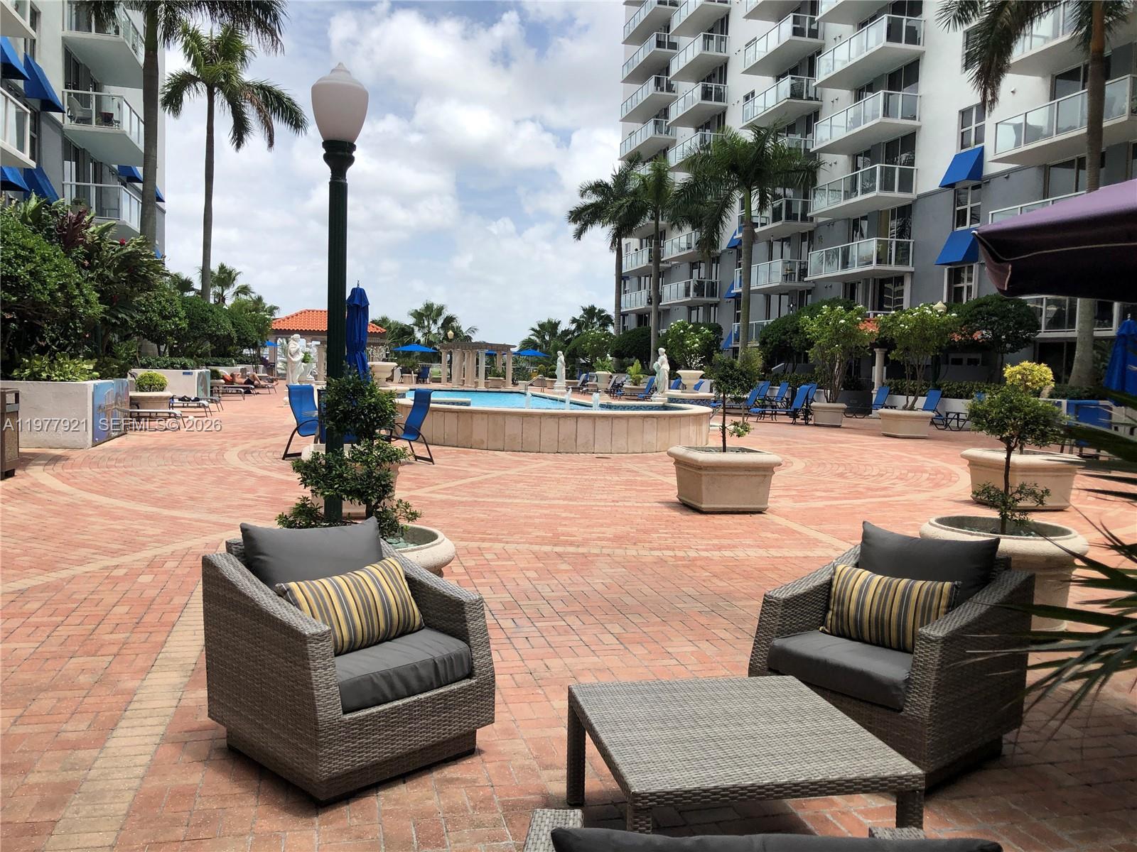 5099 NW 7th St #505, Miami FL 33126