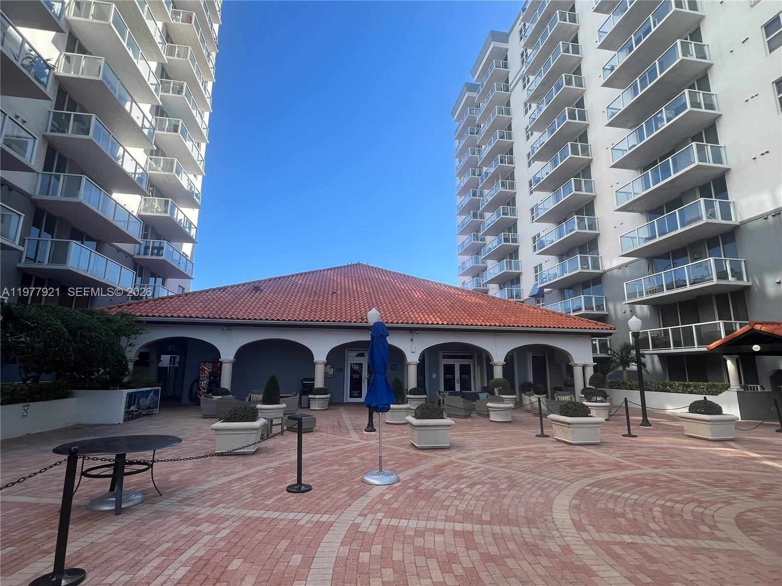 5099 NW 7th St #505, Miami FL 33126