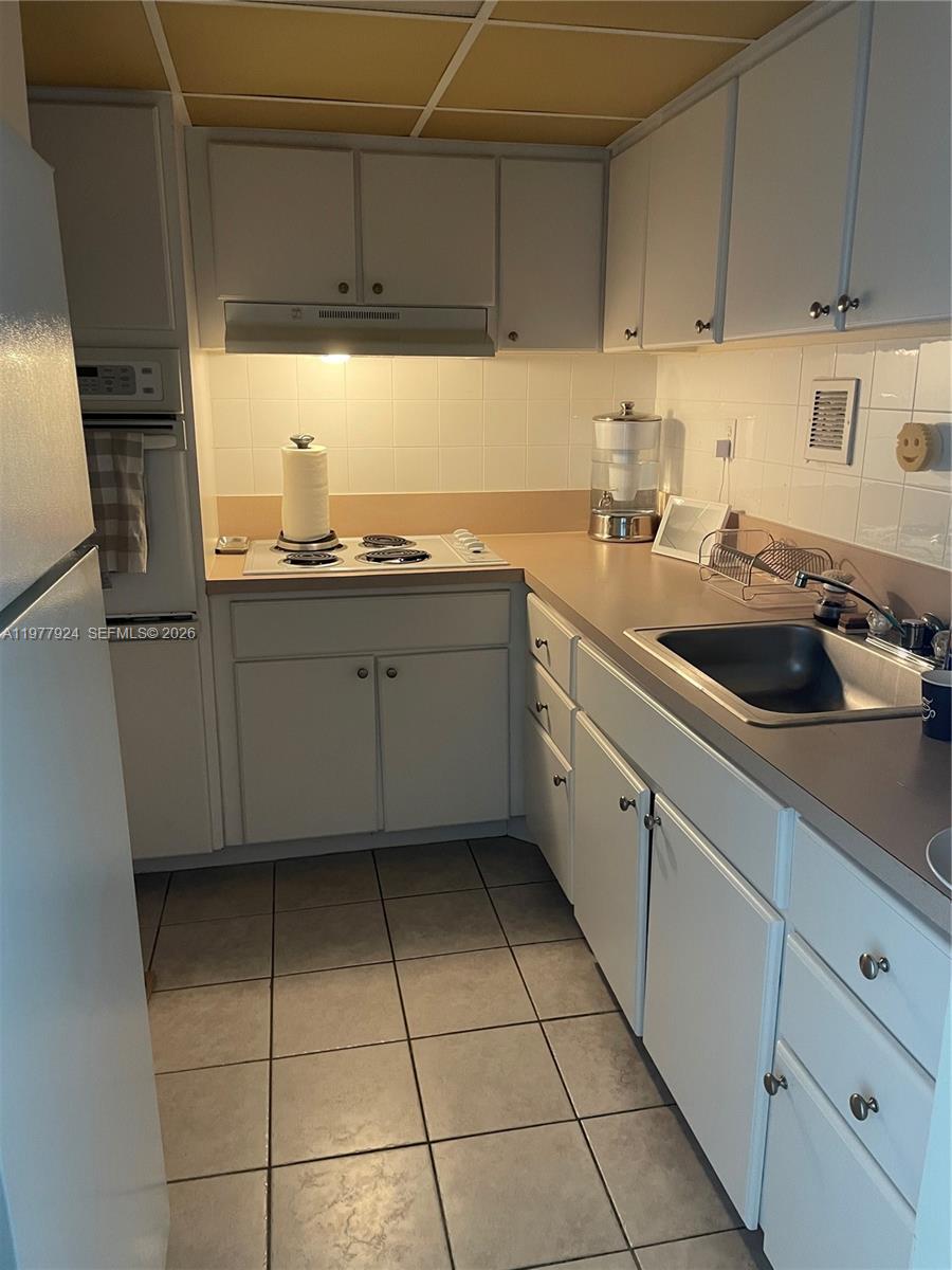 1200 West Ave #1403, Miami Beach FL 33139