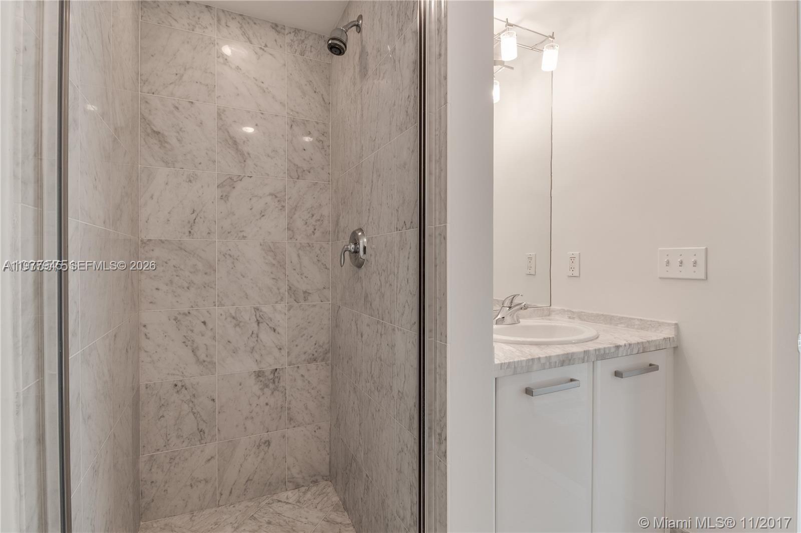 253 NE 2nd St #2410, Miami FL 33132