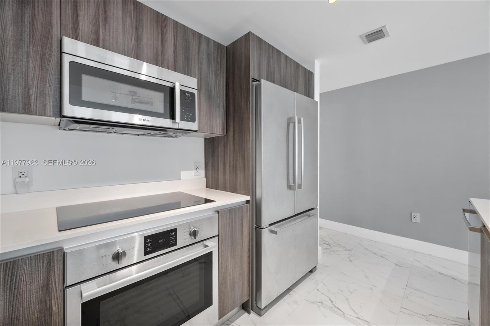 488 NE 18th St #1708, Miami FL 33132
