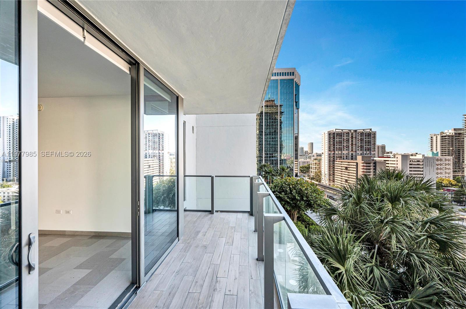 88 SW 7th St #806, Miami FL 33130