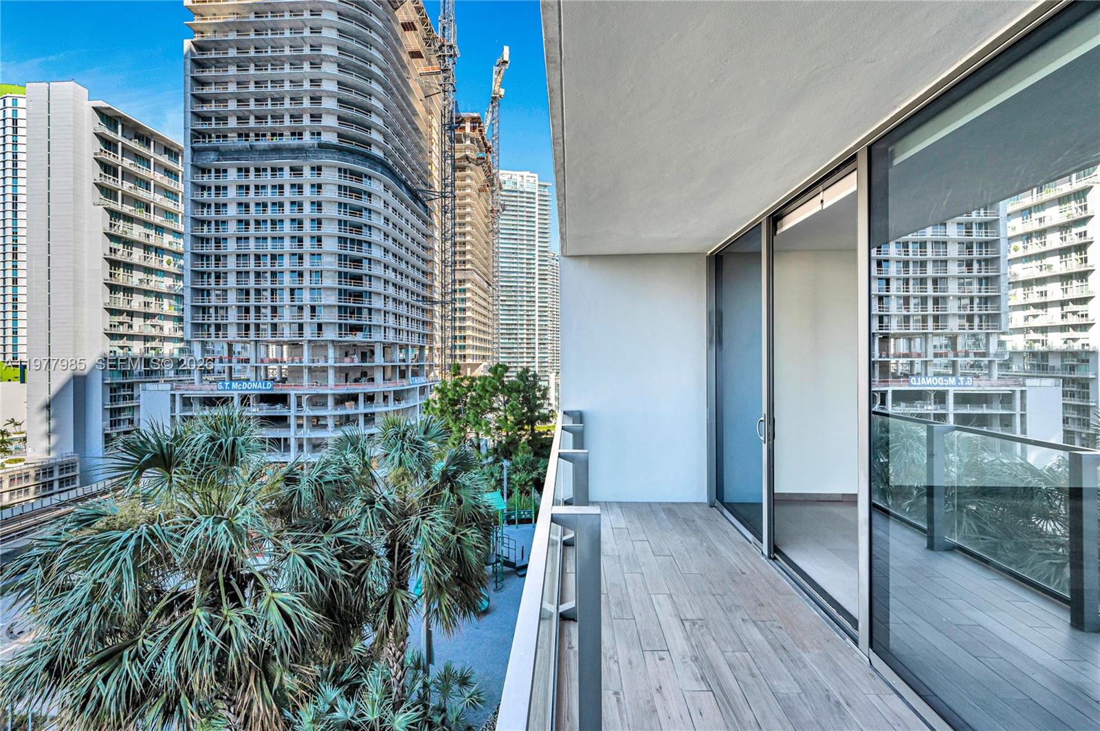 88 SW 7th St #806, Miami FL 33130