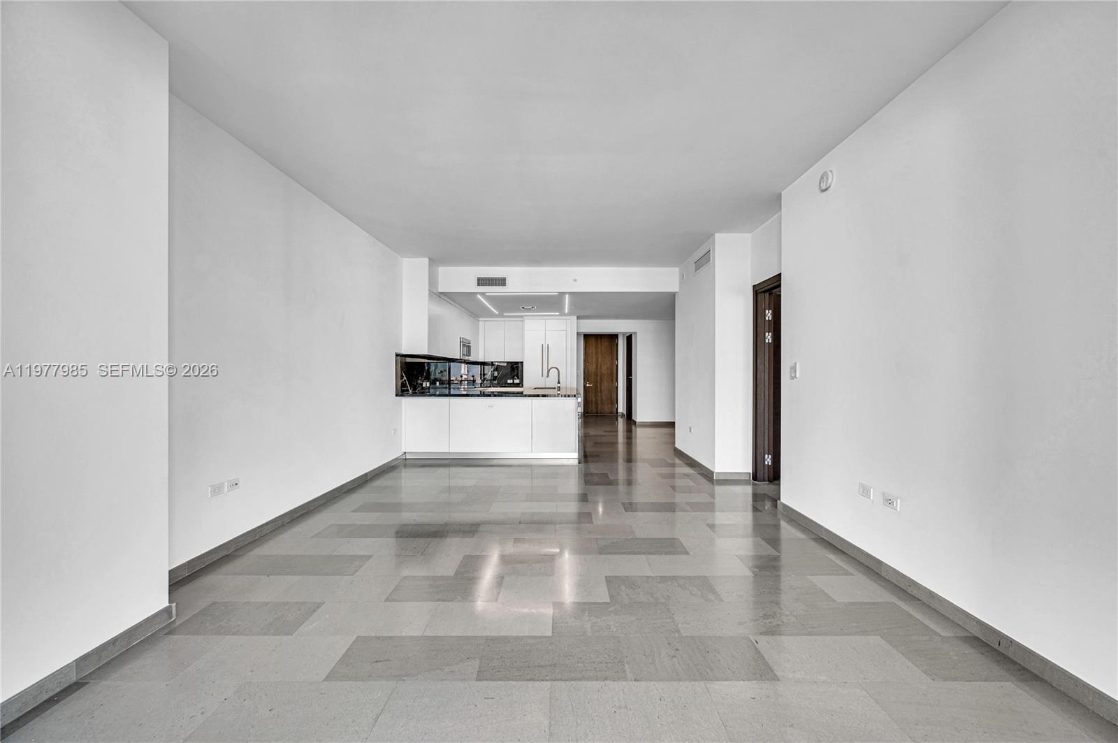 88 SW 7th St #806, Miami FL 33130