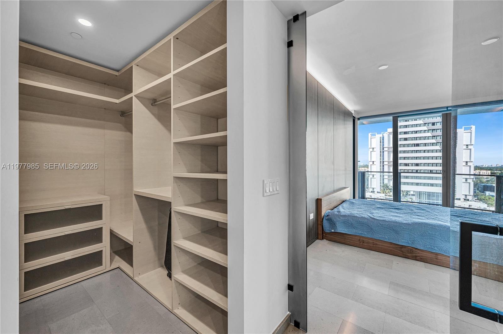 88 SW 7th St #806, Miami FL 33130