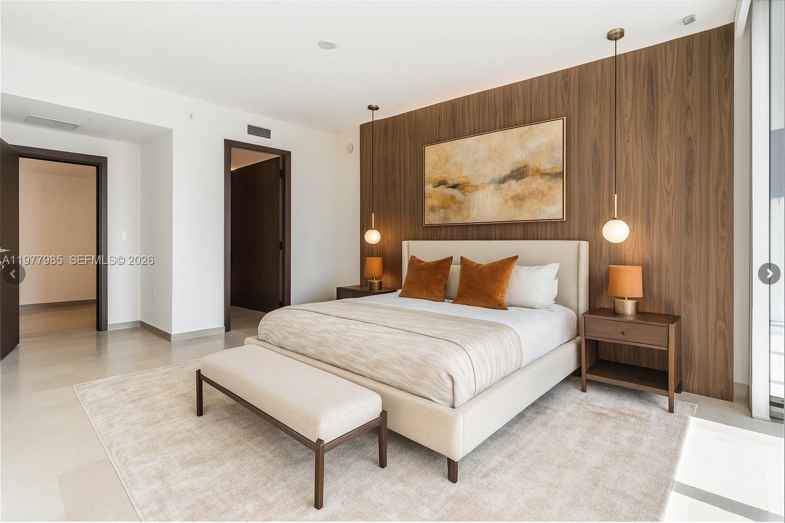 88 SW 7th St #806, Miami FL 33130