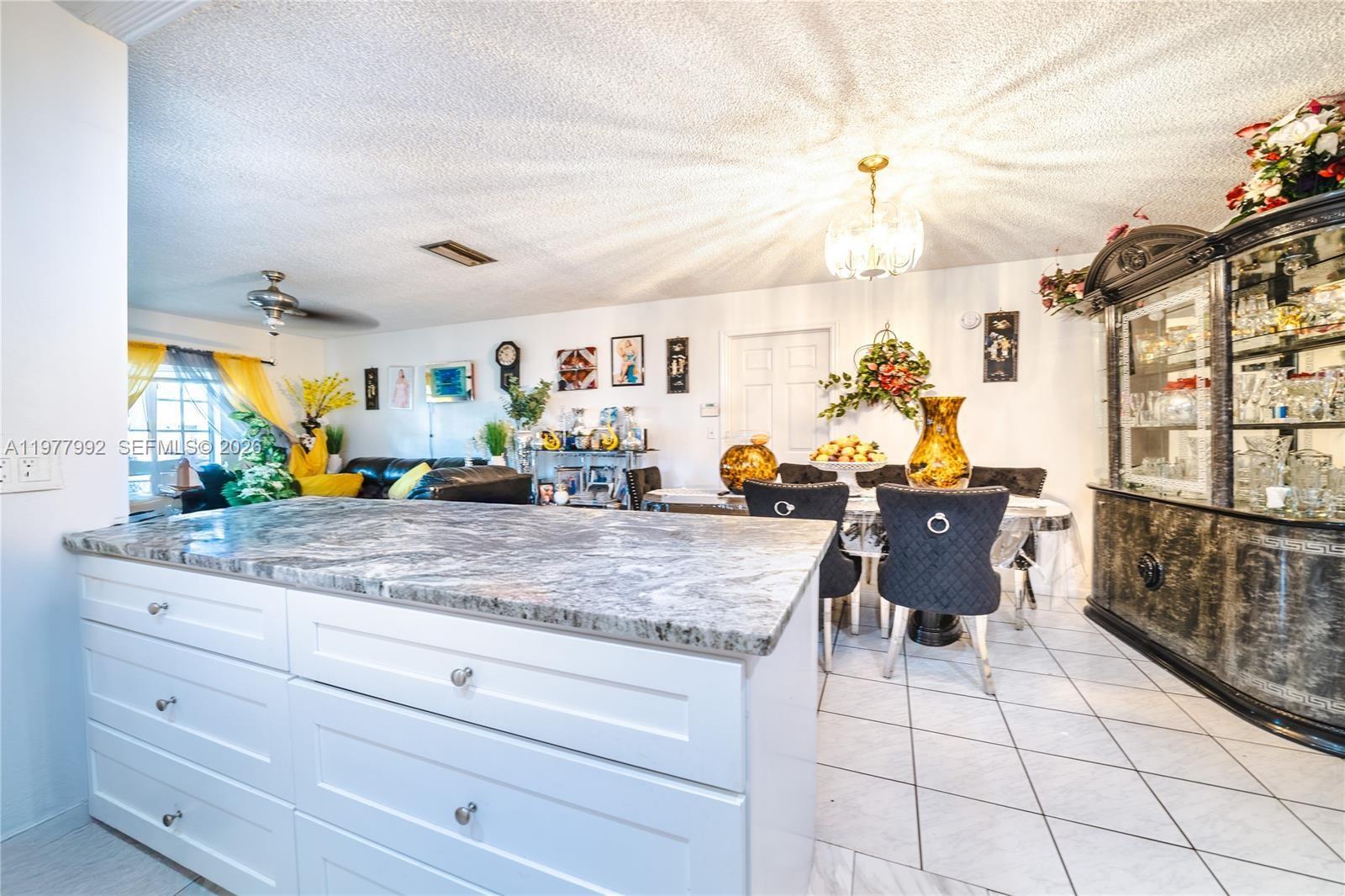 419 SW 80th Ave, Pompano Beach FL 33068